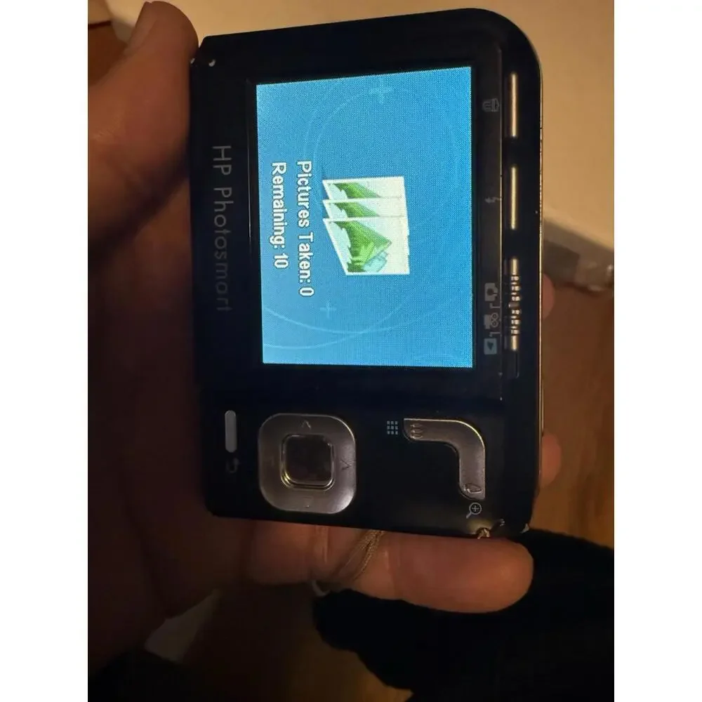 HP Photosmart Digital Camera M447 5MP Black ( Parts Only , Not Working